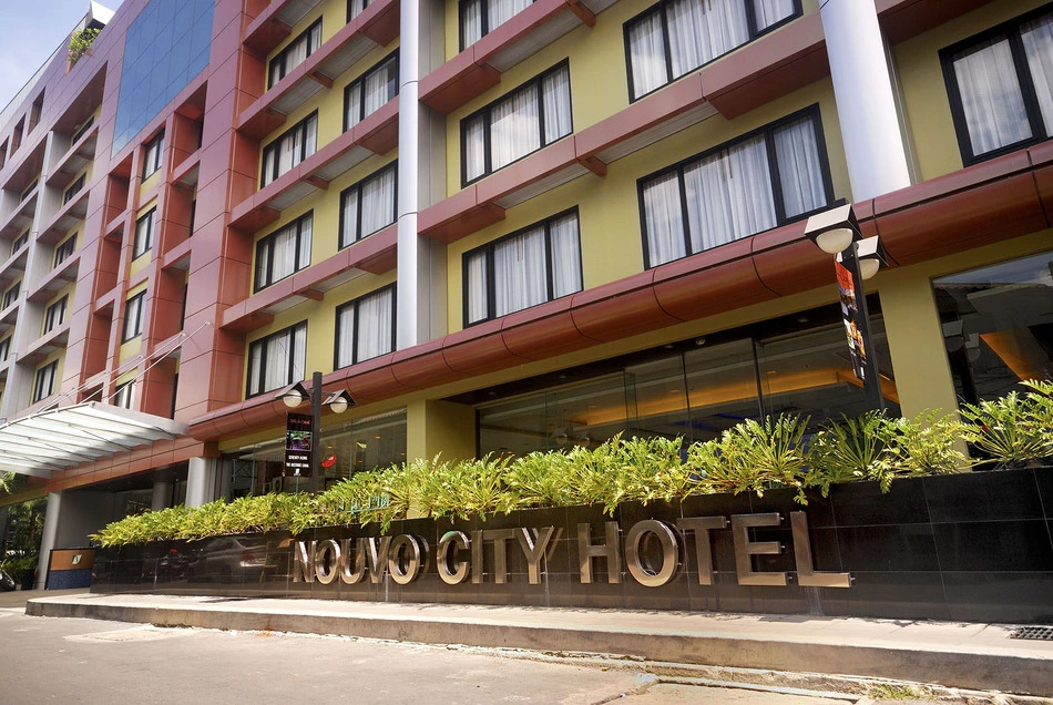 Nouvo Hotel exterior