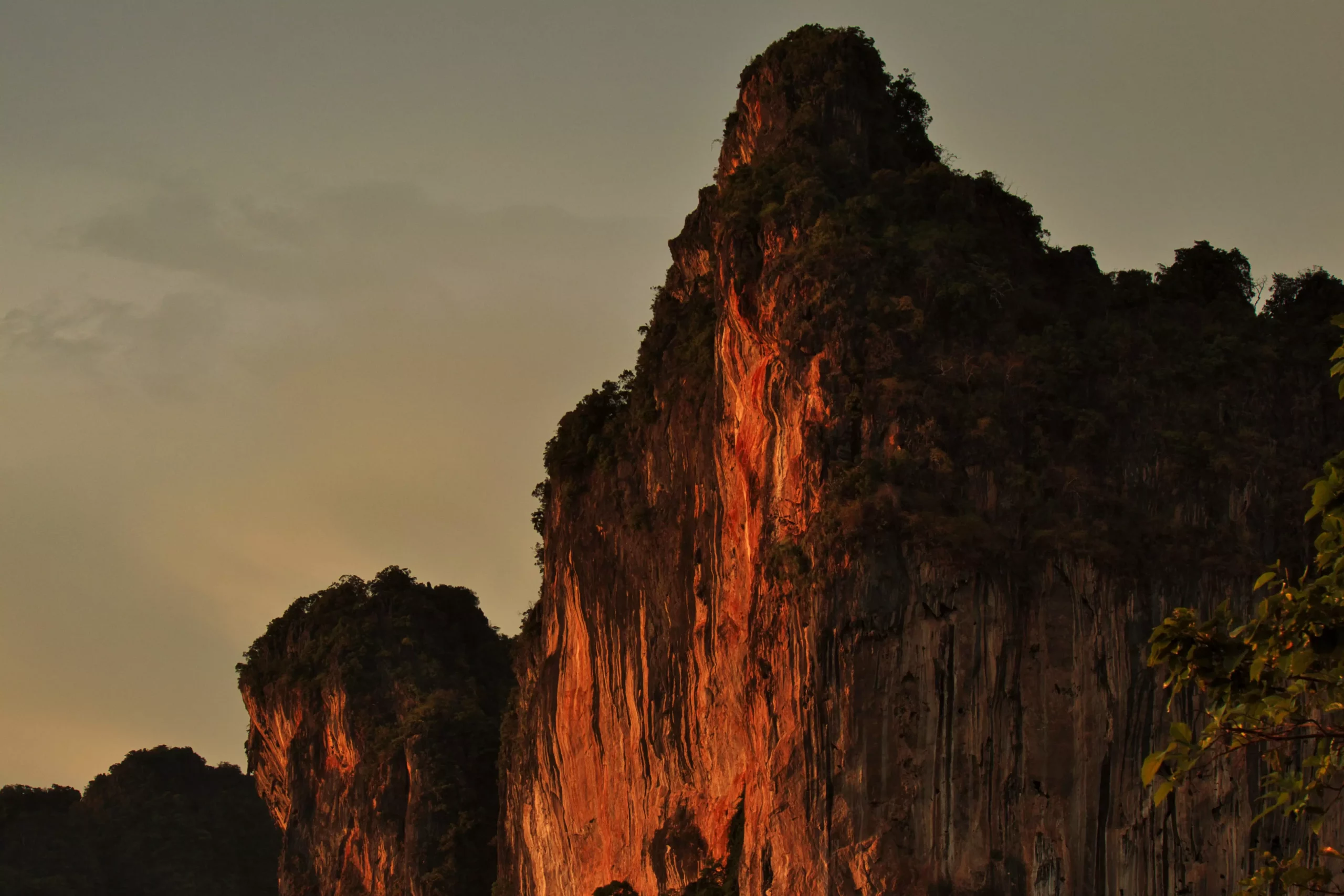 Clifs of Raliay Clifs of Raliay